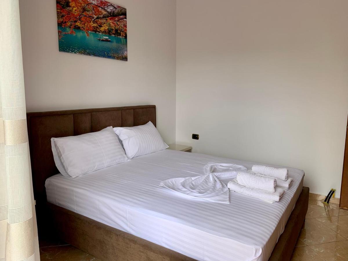 Bardhi Apts Sarande Exterior photo