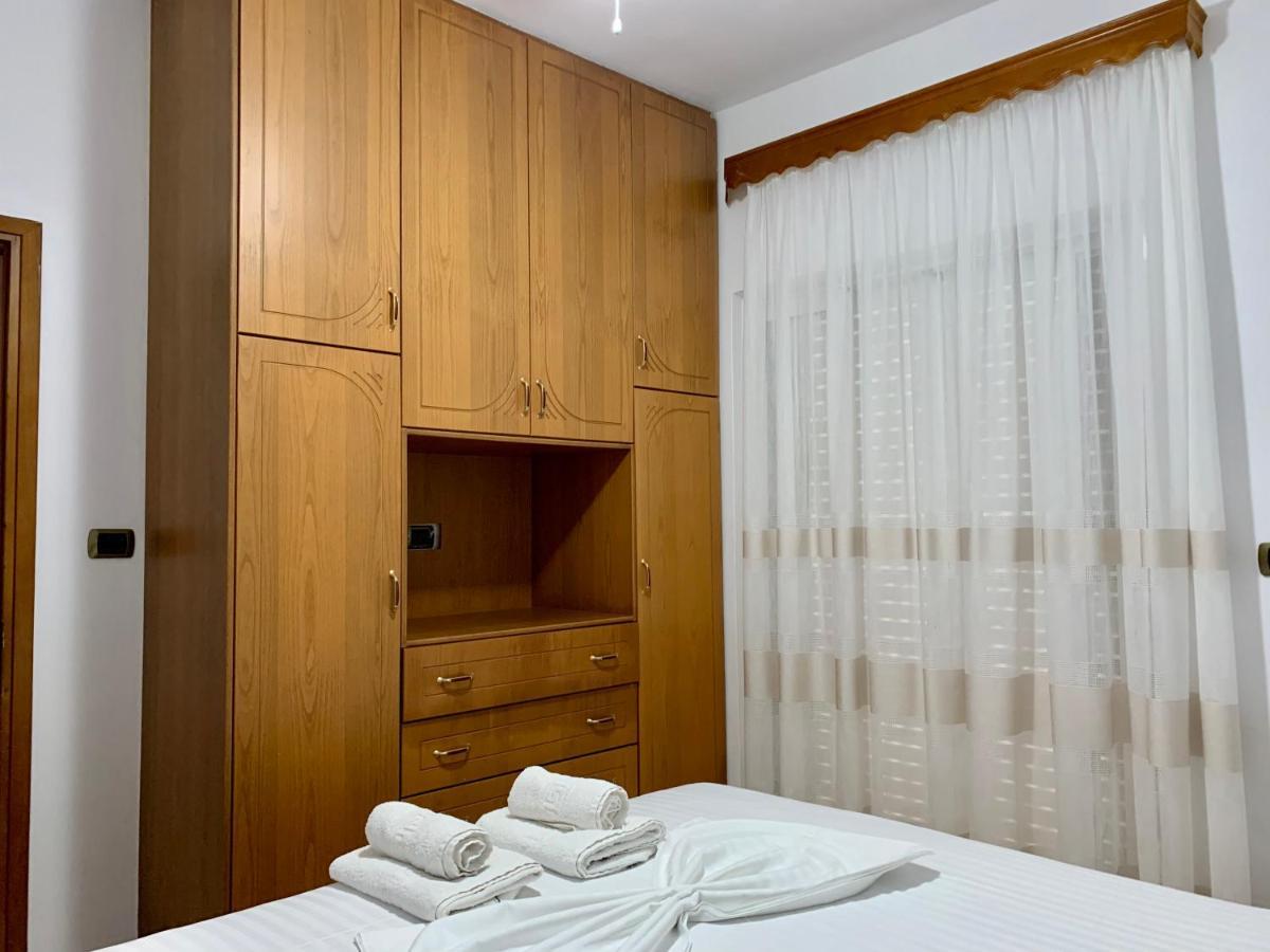 Bardhi Apts Sarande Exterior photo
