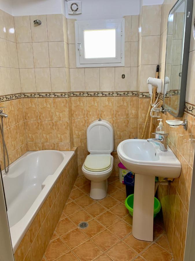 Bardhi Apts Sarande Exterior photo
