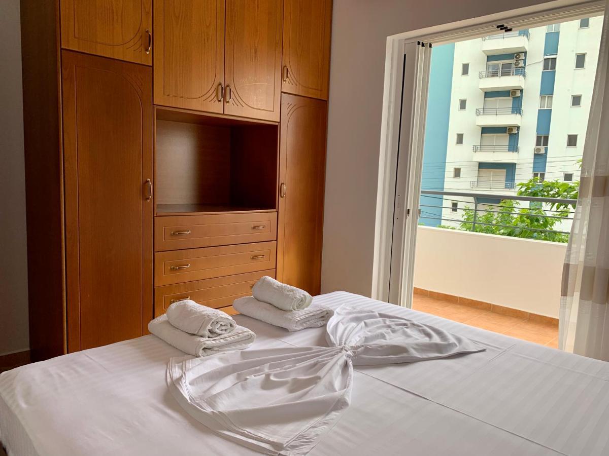 Bardhi Apts Sarande Exterior photo