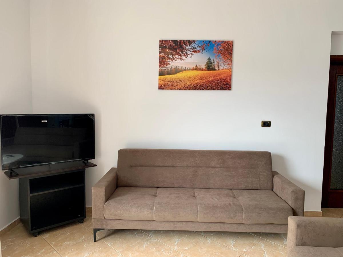 Bardhi Apts Sarande Exterior photo