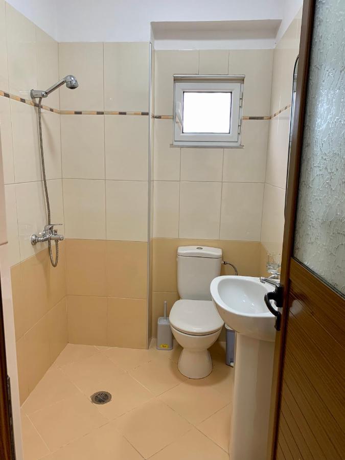 Bardhi Apts Sarande Exterior photo